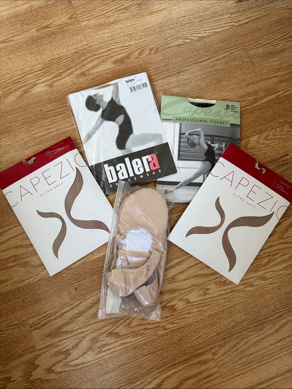 Capezio Beige No-Show Footies & Dance Liners Set 5 items